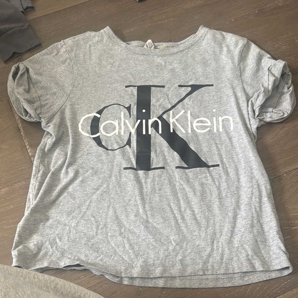 Calvin Klein Gray T-Shirt
